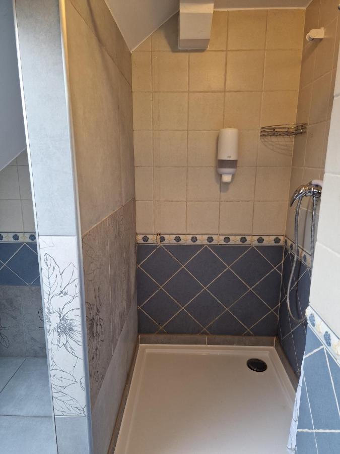 Centrum Noclegowe 6 Apartment *